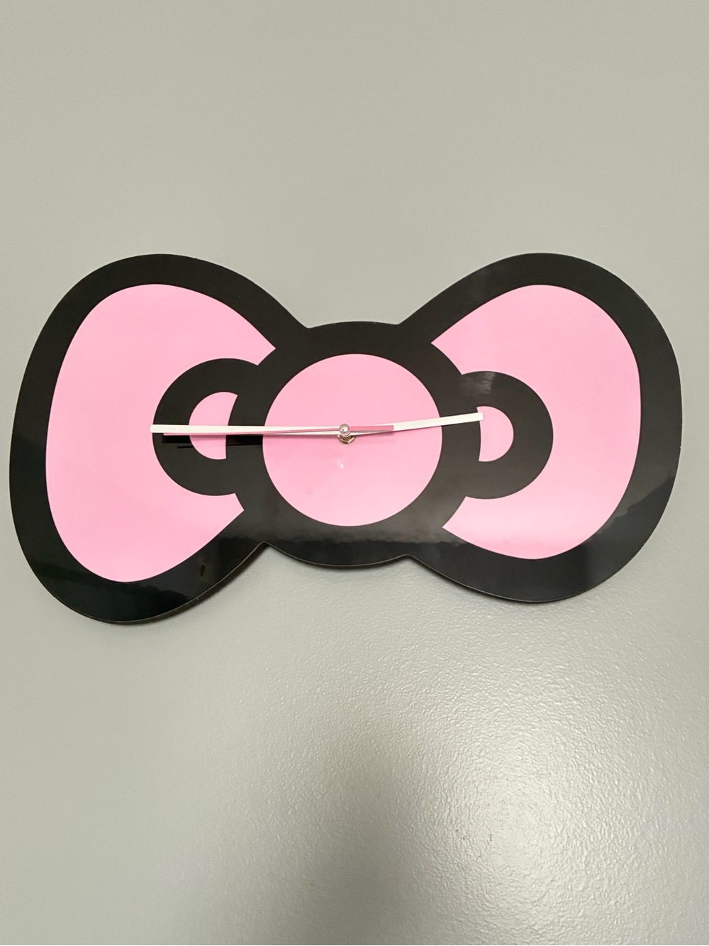 Hello Kitty Pink Bow Wall Clock